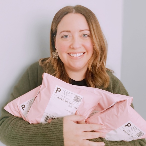 MEET YOUR POSHER - Picture 2 of 2